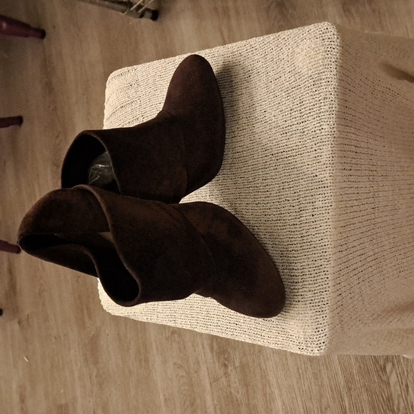 COACH SHOES/BOOTIES - Picture 2 of 8